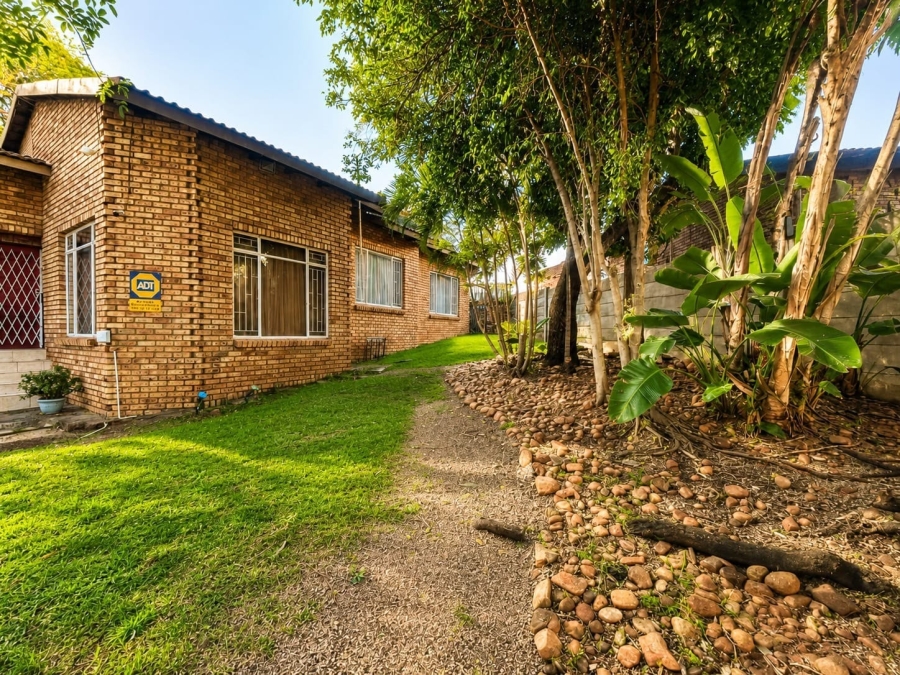 3 Bedroom Property for Sale in Geelhoutpark North West